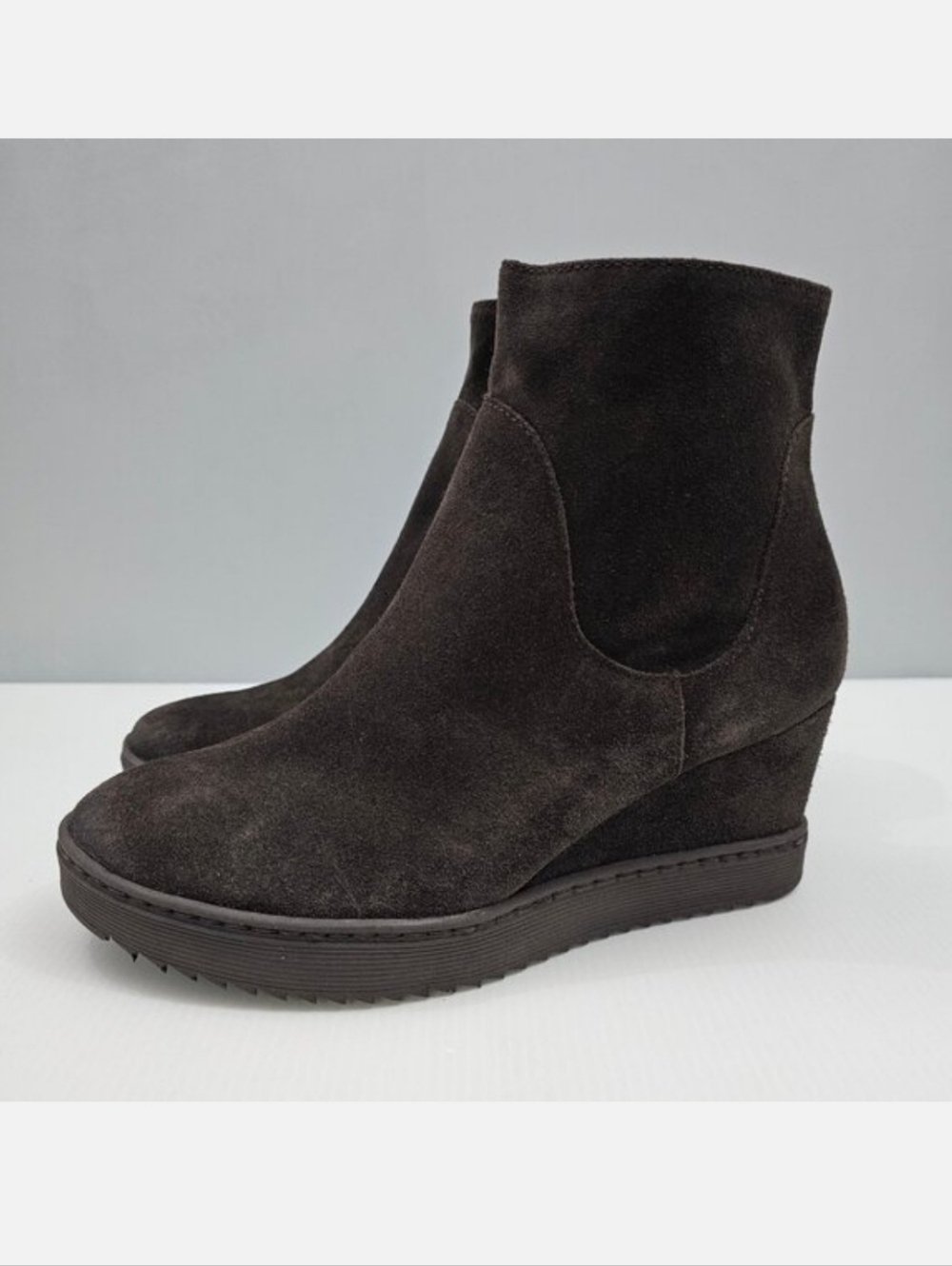 NEW Sofft Shary Ankle Bootie Womens 8.5 Dark Brown Suede Waterproof Wedge Heel